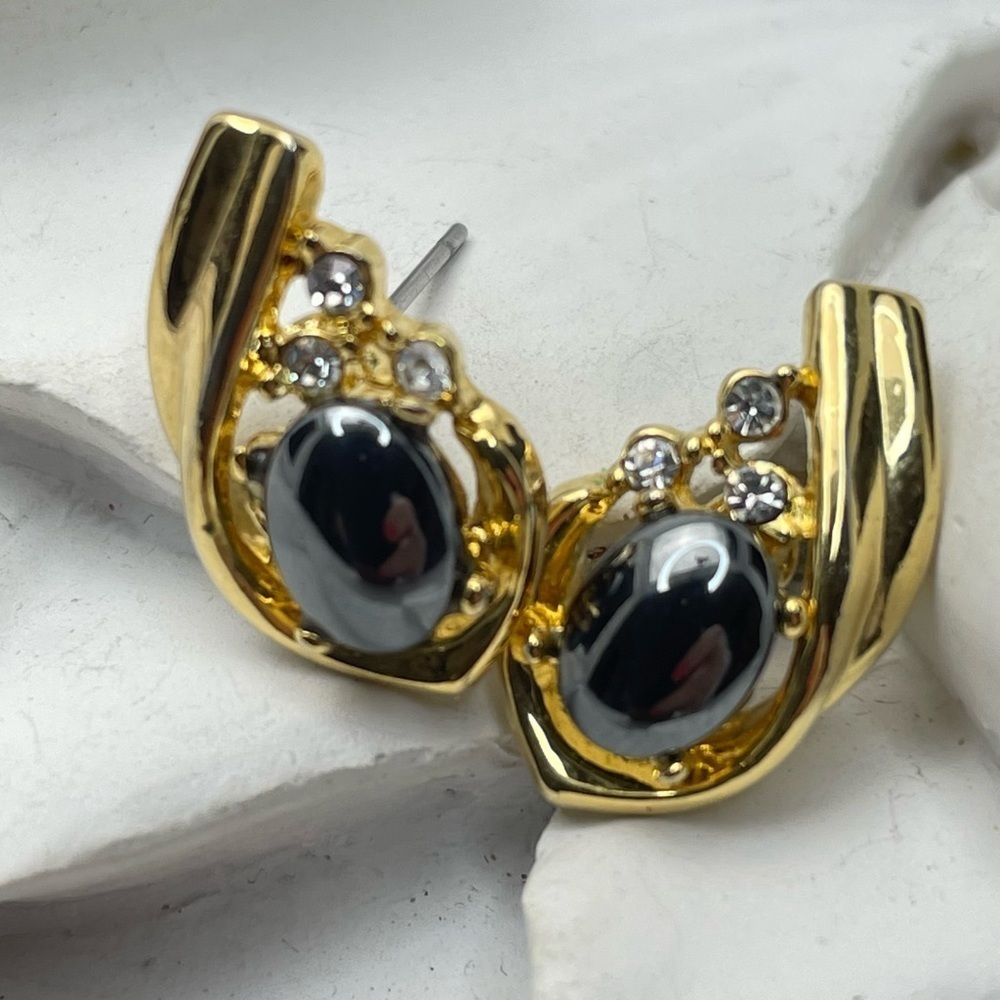 Vintage Hematite Gold Tone Crystal Peirced Earrings